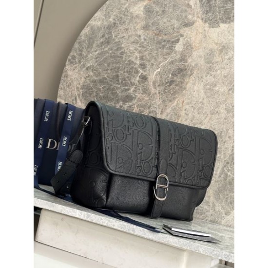 DIOR ディオール ショルダーバッグ 2025SS おしゃれな人必見の愛用アイテム