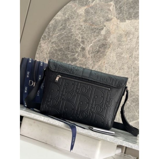 DIOR ディオール ショルダーバッグ 2025SS おしゃれな人必見の愛用アイテム