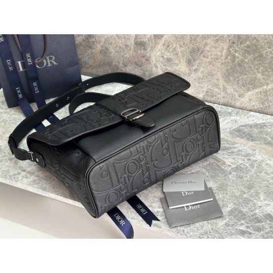 DIOR ディオール ショルダーバッグ 2025SS おしゃれな人必見の愛用アイテム