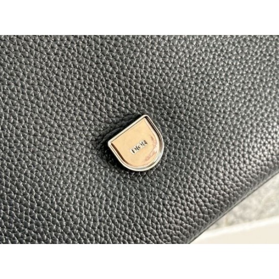 DIOR ディオール ショルダーバッグ 2025SS おしゃれな人必見の愛用アイテム