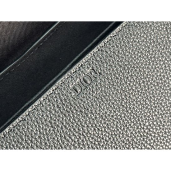 DIOR ディオール ショルダーバッグ 2025SS おしゃれな人必見の愛用アイテム