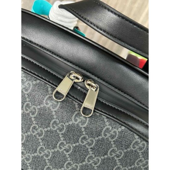GUCCI グッチ ショルダーバッグ 2025SS 希少！取り扱い店舗限定アイテム