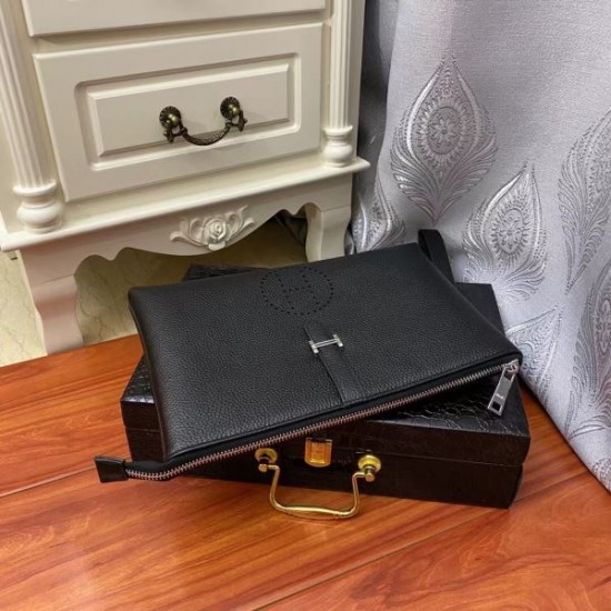 HERMES エルメス クラッチバッグ 2025SS カジュアルさが引き立つ春夏新作