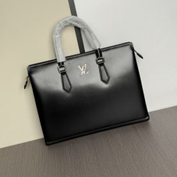 LOUIS VUITTON ルイヴィトン ブリーフケース 2025SS この春夏話題のトレンドモデル
