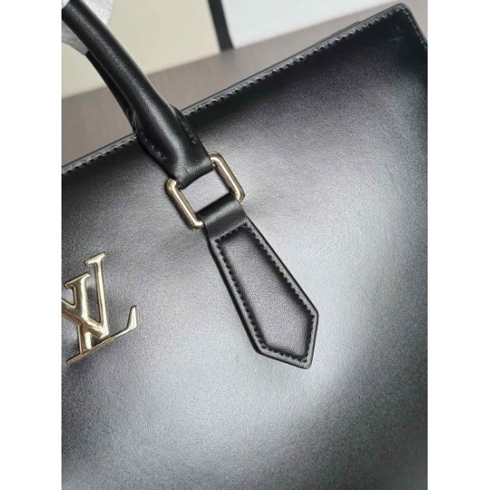 LOUIS VUITTON ルイヴィトン ブリーフケース 2025SS この春夏話題のトレンドモデル