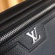 LOUIS VUITTON ルイヴィトン クラッチバッグ 2025SS 新作でカジュアルコーデをアップデート