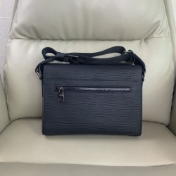 LOUIS VUITTON ルイヴィトン ショルダーバッグ 2025SS ファッション感度高めの注目アイテム