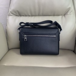 LOUIS VUITTON ルイヴィトン ショルダーバッグ 2025SS 毎シーズン欠かせない存在感