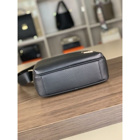 LOUIS VUITTON ルイヴィトン ショルダーバッグ 2025SS 今年の夏はこれで決まり！