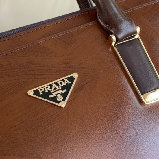 PRADA プラダ ブリーフケース 2025SS 新作レプリカが最安値で登場
