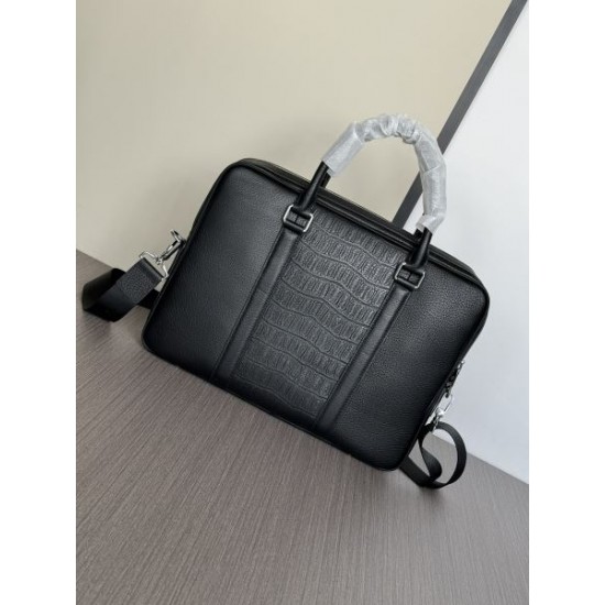 PRADA プラダ ブリーフケース 2025SS 今季注目のブランドらしさあふれる逸品