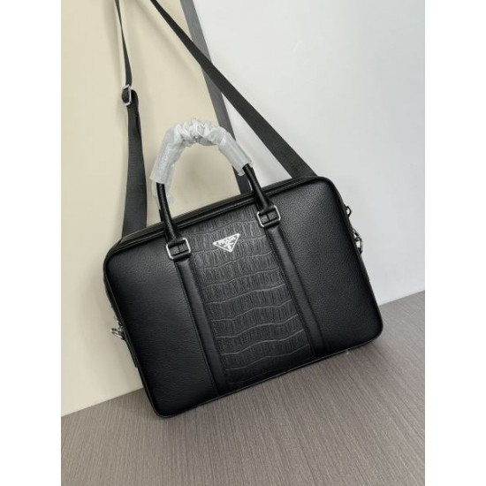PRADA プラダ ブリーフケース 2025SS 今季注目のブランドらしさあふれる逸品