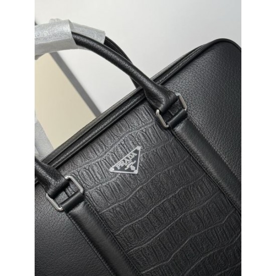 PRADA プラダ ブリーフケース 2025SS 今季注目のブランドらしさあふれる逸品