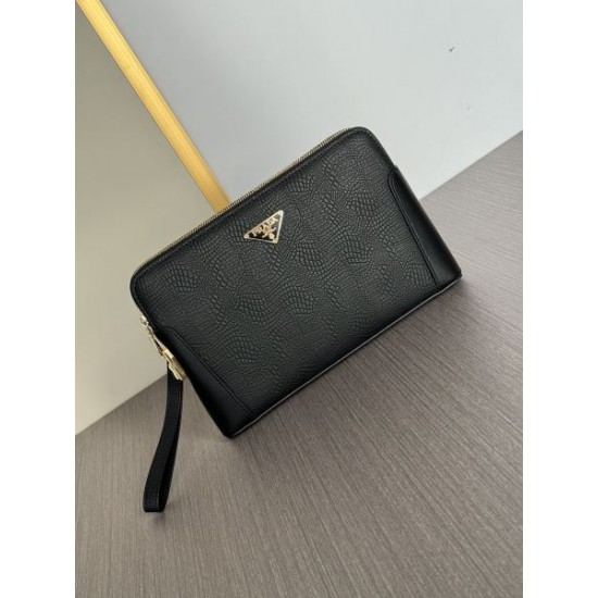PRADA プラダ クラッチバッグ 2025SS 希少！取り扱い店舗限定アイテム