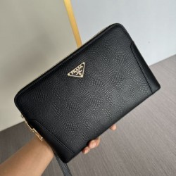 PRADA プラダ クラッチバッグ 2025SS 希少！取り扱い店舗限定アイテム