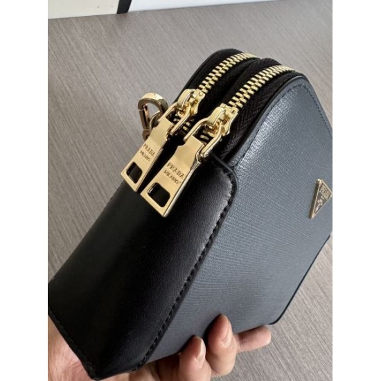 PRADA プラダ クラッチバッグ 2025SS 今だからお得にゲットできる春夏新作