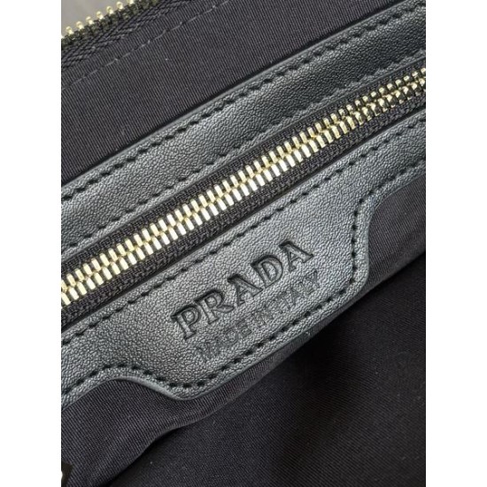 PRADA プラダ クラッチバッグ 2025SS 今だからお得にゲットできる春夏新作