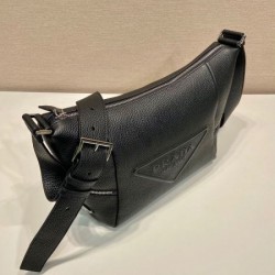 PRADA プラダ ショルダーバッグ 2025SS オシャレに決まる逸品、春夏必携