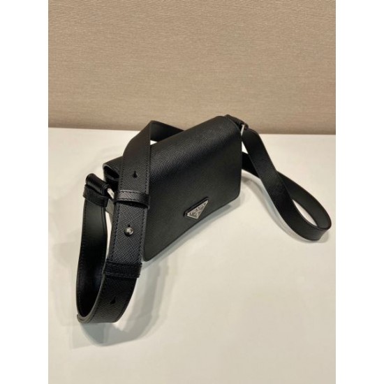 PRADA プラダ ショルダーバッグ 2025SS 夏に欠かせないトレンドアイテム