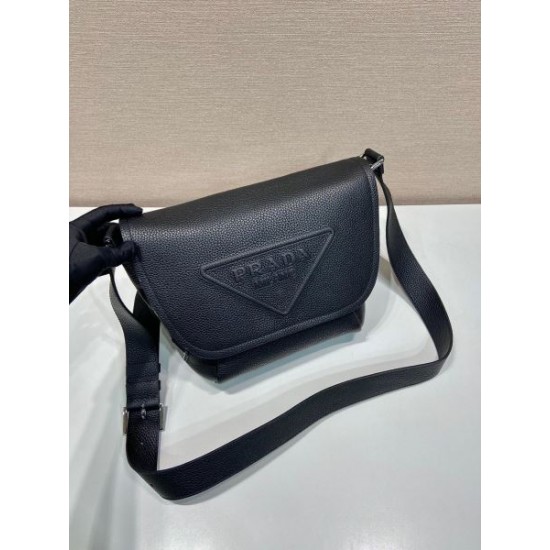 PRADA プラダ ショルダーバッグ 2025SS 新作限定！美しい色合いで魅了