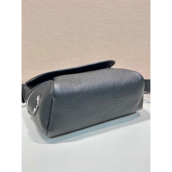 PRADA プラダ ショルダーバッグ 2025SS 新作限定！美しい色合いで魅了