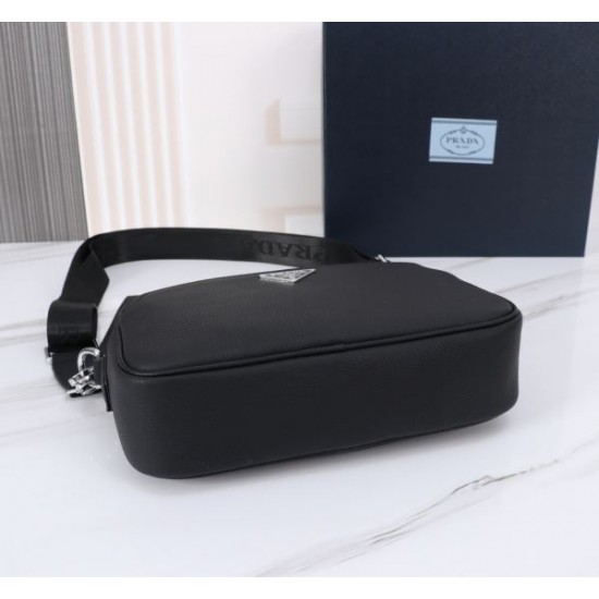 PRADA プラダ ショルダーバッグ 2025SS 新作限定！華やかでキュートなデザイン