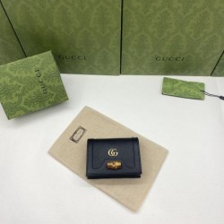 2025SS 二つ折り財布 GUCCI グッチ 即完売の大人気アイテム