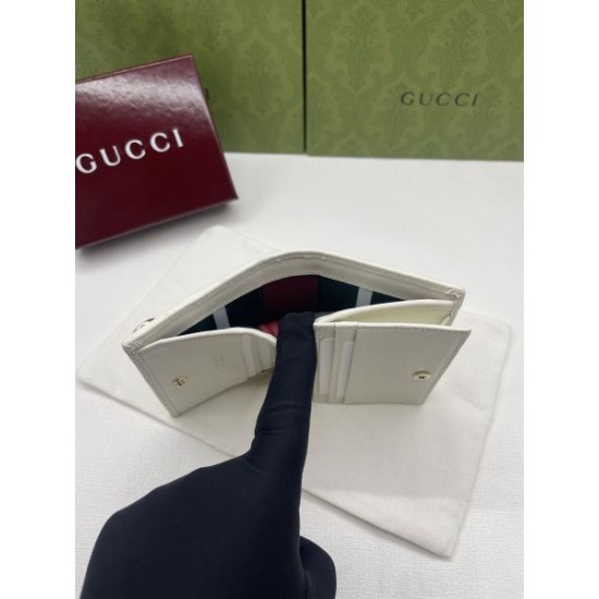 2025SS 二つ折り財布 GUCCI グッチ 可愛さ抜群！新鮮デザイン