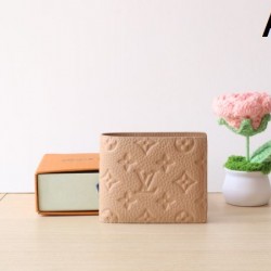 2025SS 二つ折り財布 LOUIS VUITTON ルイヴィトン 新作ロゴ入り財布