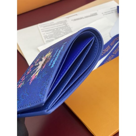 2025SS 二つ折り財布 LOUIS VUITTON ルイヴィトン ロゴデザインが魅力