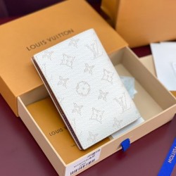 2025SS 二つ折り財布 LOUIS VUITTON ルイヴィトン 新作セールで手に入れるチャンス
