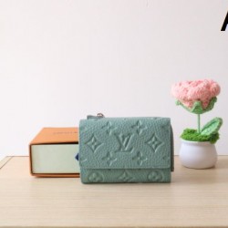 2025SS 三つ折り財布 LOUIS VUITTON ルイヴィトン 年末年始はセール価格で狙い目