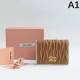 2025SS 二つ折り財布 MIU MIU ミュウミュウ おしゃれで大人気の必須アイテム