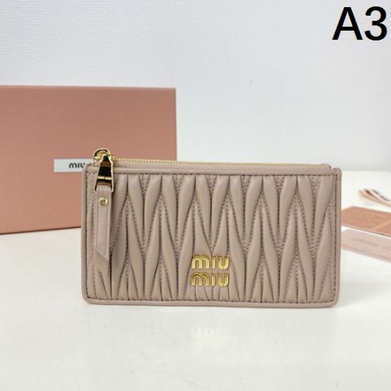 2025SS カードケース MIU MIU ミュウミュウ カジュアルの定番