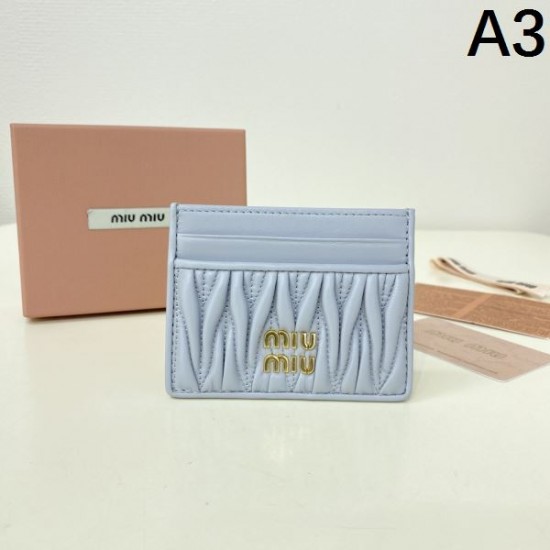 2025SS カードケース MIU MIU ミュウミュウ きちんと感が強い