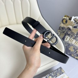 2025SS ベルト DIOR ディオール シンプルでありながら華やかさを感じるデザイン