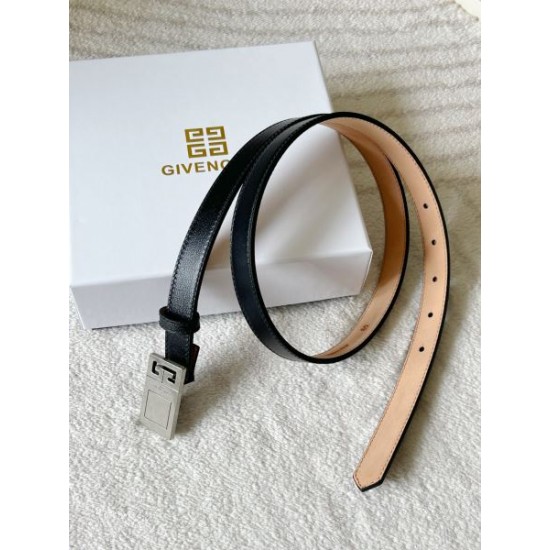 2025SS ベルト GIVENCHY ジバンシィ 高級素材使用の洗練されたデザイン