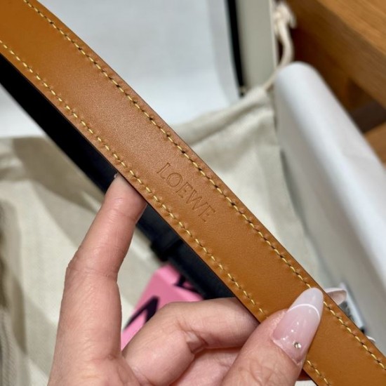 2025SS ベルト LOEWE ロエベ 高級感とシンプルさを兼ね備えた洗練されたデザイン
