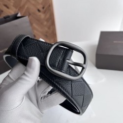 2025SS ベルト BOTTEGA VENETA ボッテガヴェネタ 革新と伝統が融合した洗練モデル