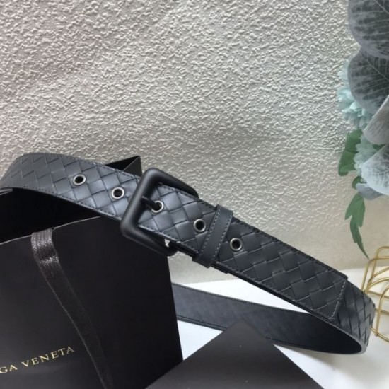 2025SS ベルト BOTTEGA VENETA ボッテガヴェネタ 高級感溢れるイタリアンレザー仕立て