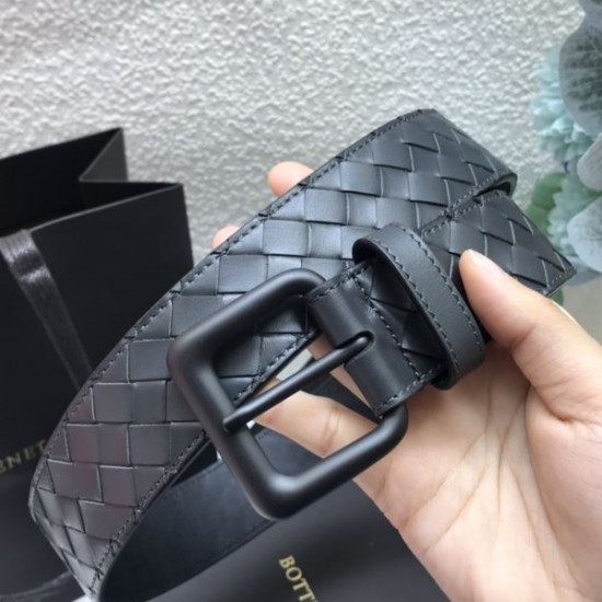 2025SS ベルト BOTTEGA VENETA ボッテガヴェネタ 高級感溢れるイタリアンレザー仕立て