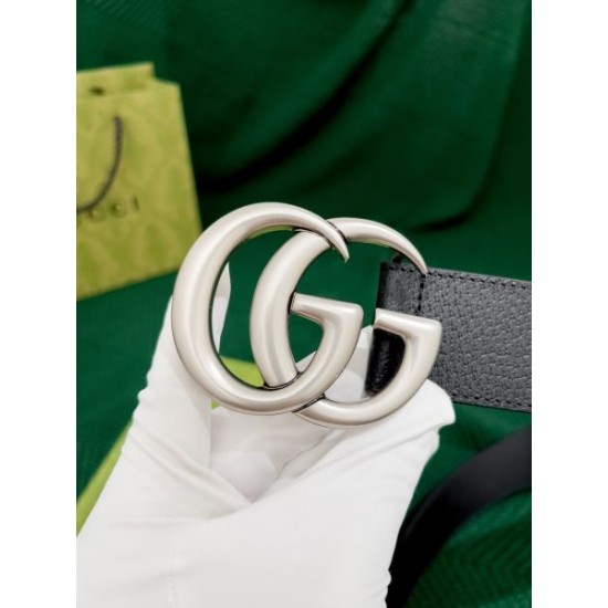2025SS ベルト GUCCI グッチ GGロゴが映える定番ラグジュアリースタイル