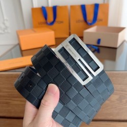 2025SS ベルト LOUIS VUITTON ルイヴィトン 定番の上質レザーにロゴが光るデザイン