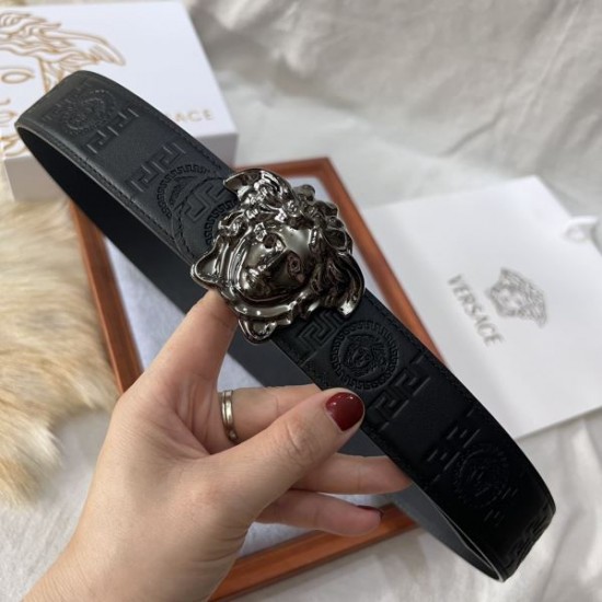 2025SS ベルト VERSACE ヴェルサーチェ ゴールドアクセントが映える高級ベルト