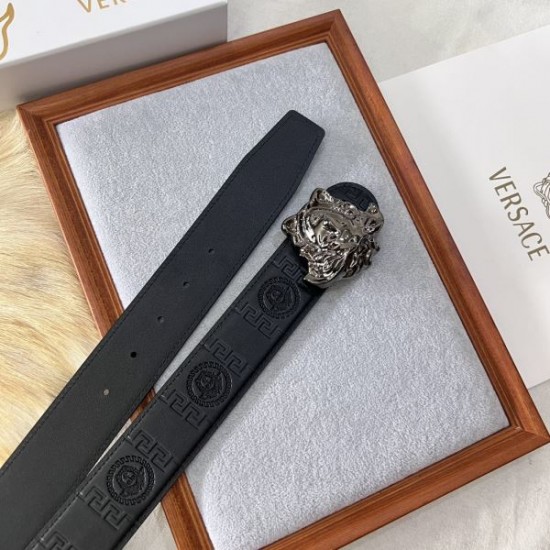 2025SS ベルト VERSACE ヴェルサーチェ ゴールドアクセントが映える高級ベルト