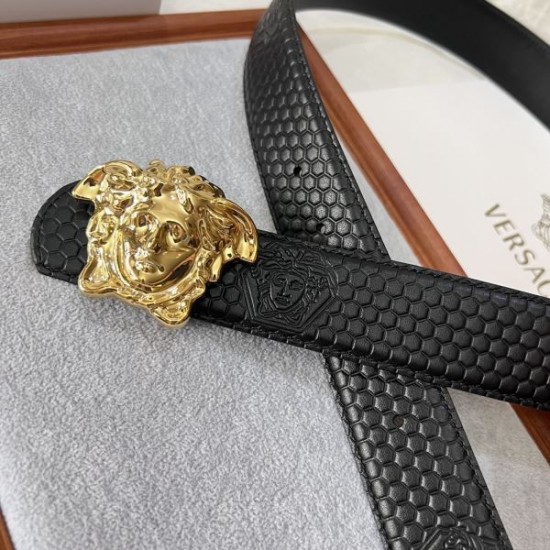 2025SS ベルト VERSACE ヴェルサーチェ セクシーで力強い印象のスタイルアイコン