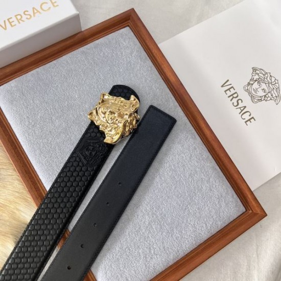 2025SS ベルト VERSACE ヴェルサーチェ セクシーで力強い印象のスタイルアイコン