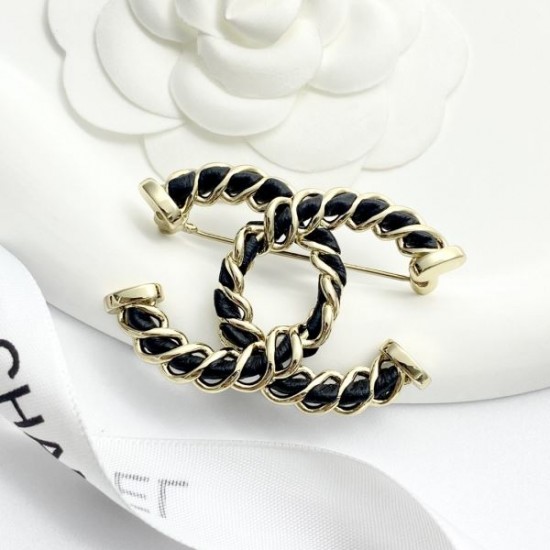 2025SS ブローチ CHANEL シャネル 永遠のエレガンスを纏う上質アクセサリー