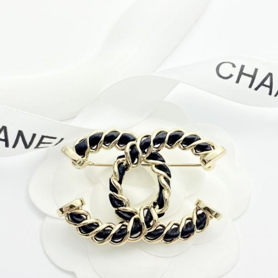 2025SS ブローチ CHANEL シャネル 永遠のエレガンスを纏う上質アクセサリー