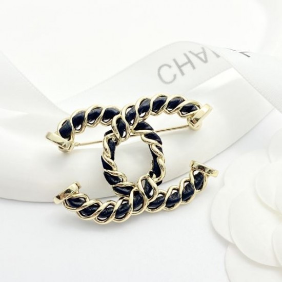 2025SS ブローチ CHANEL シャネル 永遠のエレガンスを纏う上質アクセサリー